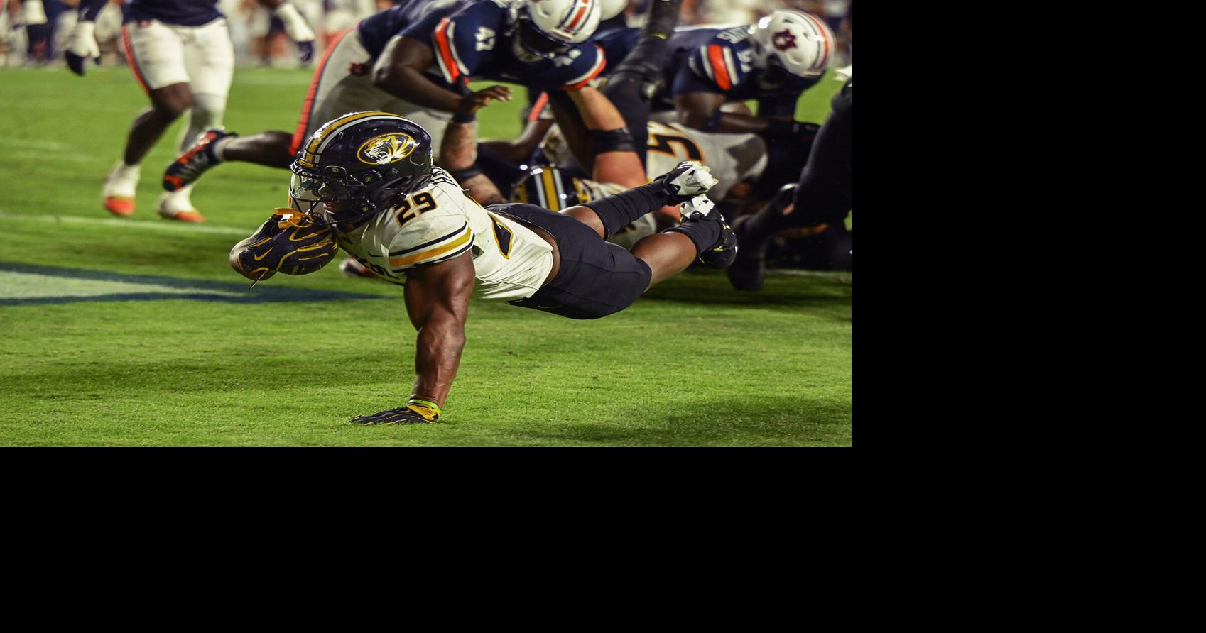 Mizzou survives adversity, wins yet another one-possession game in ...