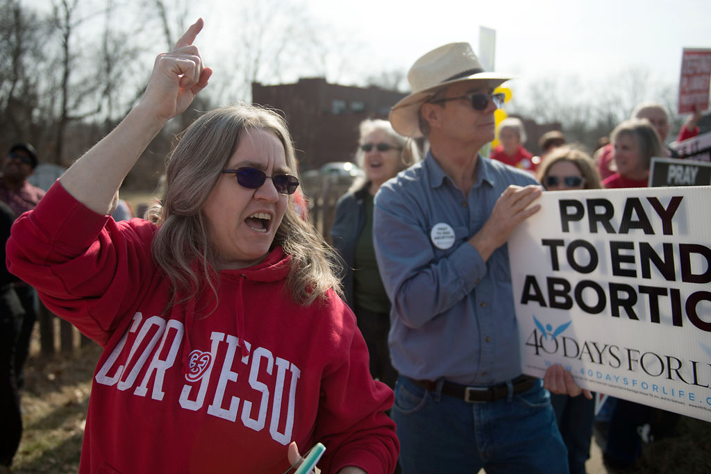As Abortion Access Declines Women Turn To The Internet Local