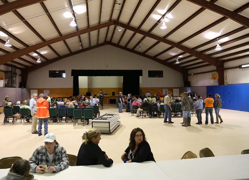 Van Buren Flood Waters Destroyed All But Keepsakes And Memories State News Columbiamissourian Com