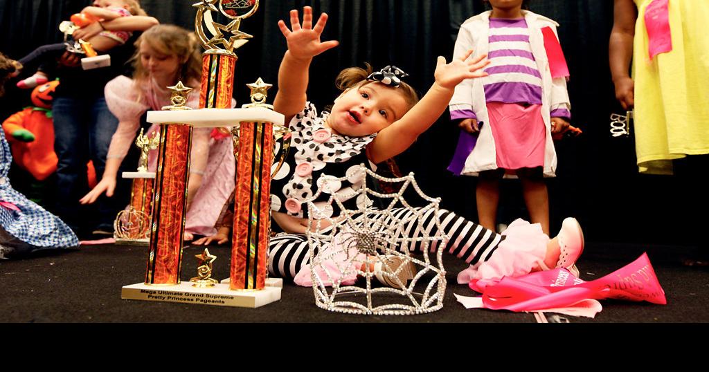 PHOTO GALLERY Children show off costumes in pageant Local