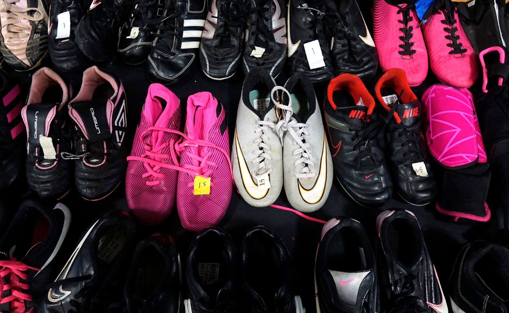 Used soccer sales shoes near me