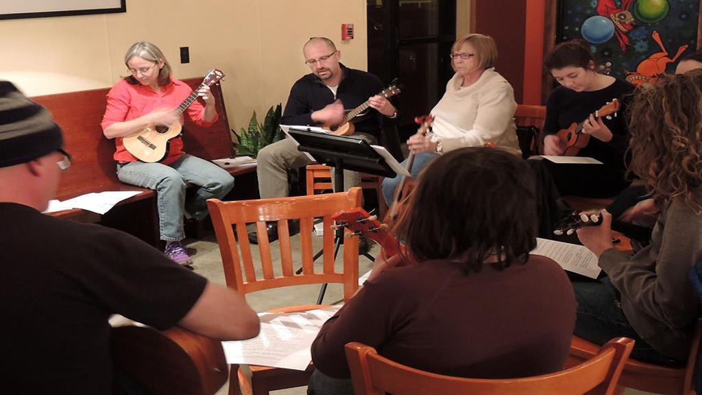 Ukulele Fight Clubs Bring Players Together In Cities Across Missouri Local Columbiamissourian Com