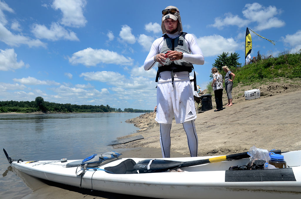 MR340 race tests Missouri River paddlers' endurance Sports