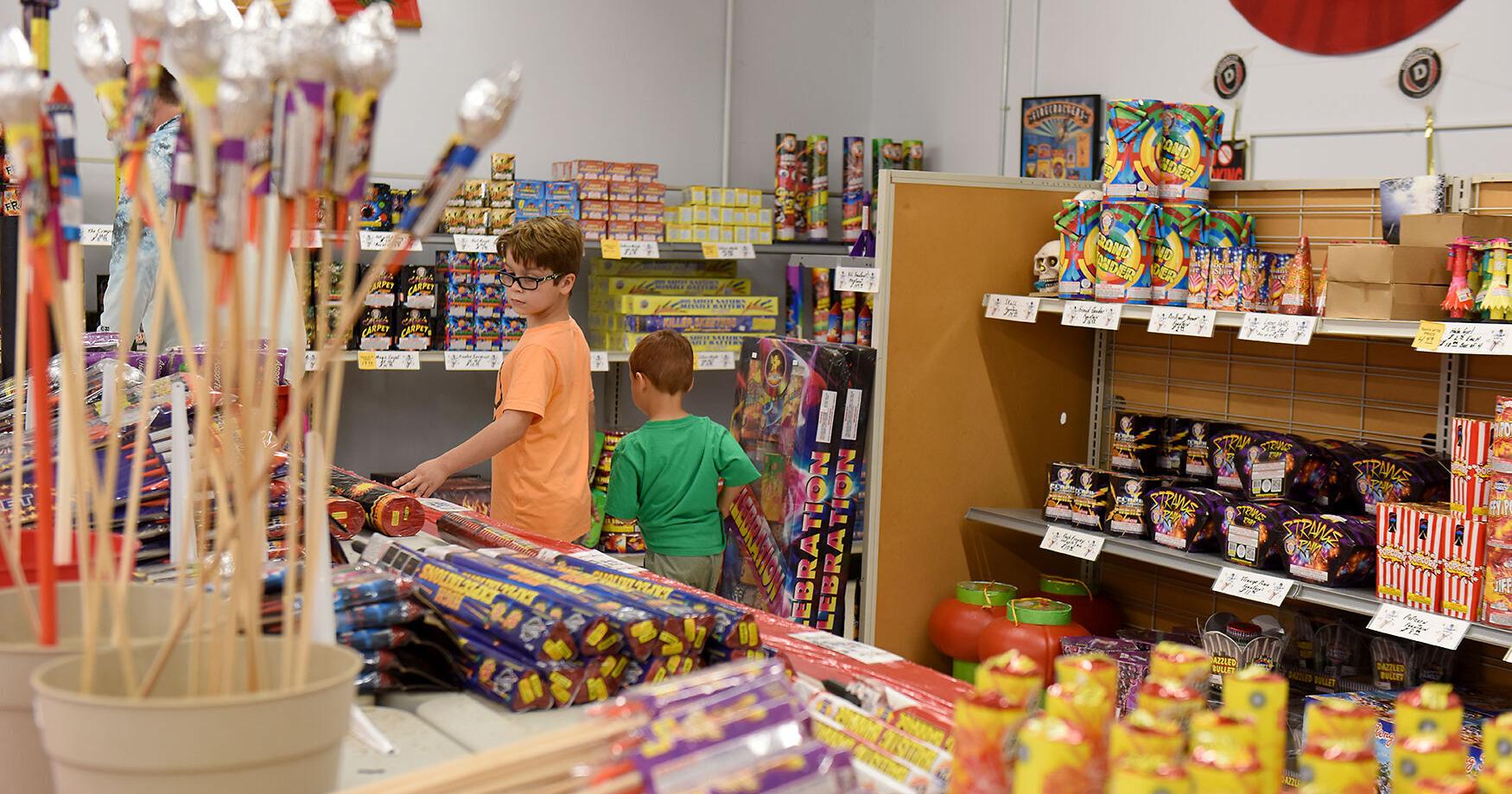 "Anything with a fuse!" : Bob's Fireworks serves sparks to Fourth of July shoppers - Vimarsana News