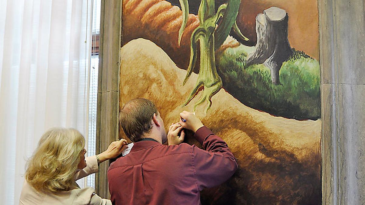 Thomas Hart Benton Mural Gaffe Goes Viral News
