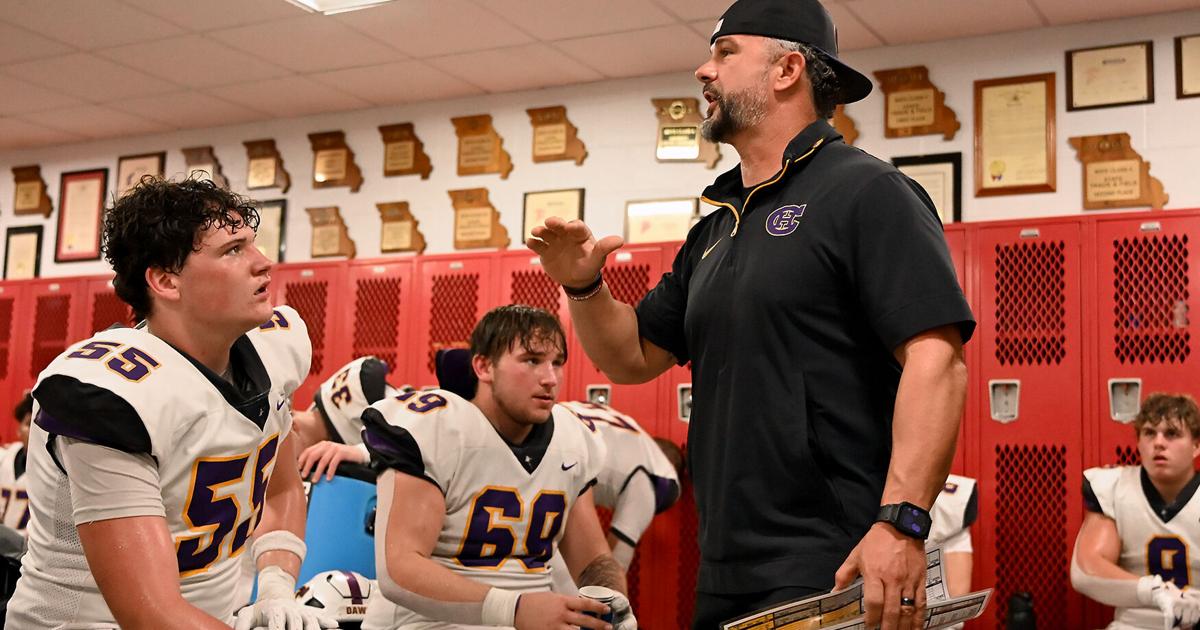 Hickman routs Jefferson City 416 for historic road rivalry win