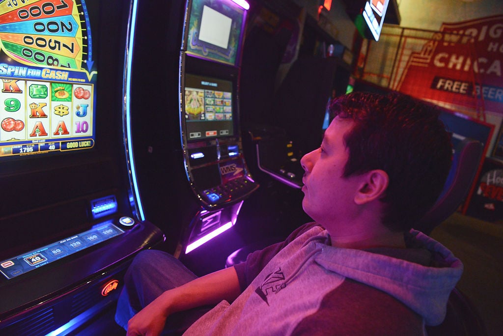 Gambling on video slot machines: Not everyone's a winner | State News |  columbiamissourian.com