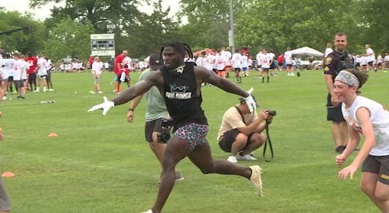 Kansas City Chiefs WR Tyreek Hill brings youth football camp to Columbia