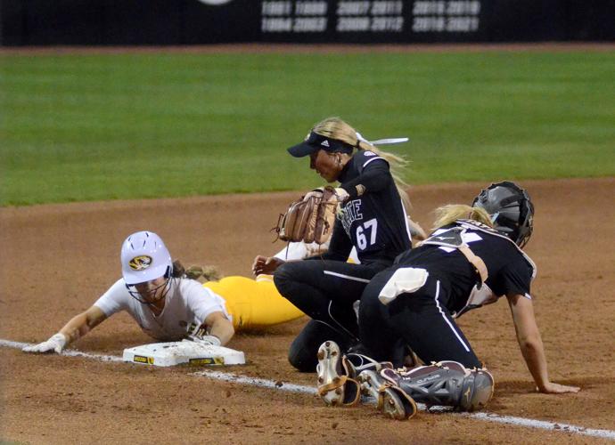 Krings’ completegame shutout drives Missouri’s dominant seriesopening
