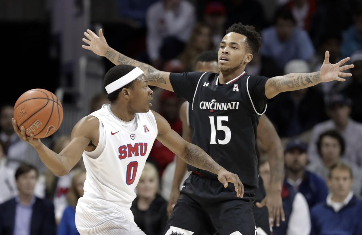 Ncaa Basketball Roundup No 6 Cincinnati Routs Short Handed Smu