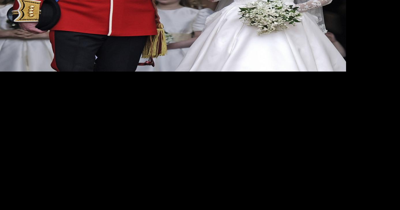 Man hides under brides dress, Man hides under bride's wedding dress to help  her walk amid strong winds - WATCH