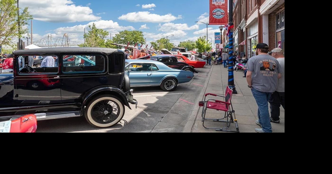 Missouri towns court summer tourists during Route 66 centennial celebrations