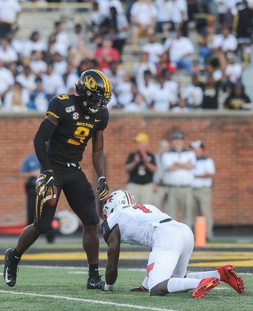 Jalen Knox stares down SEMO defensive back Al Young