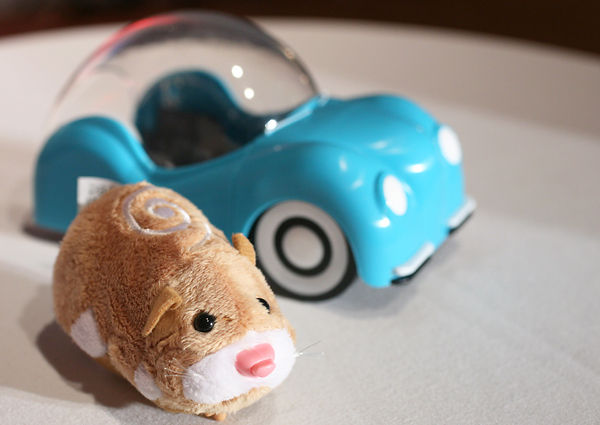 ロボット hamsters Robotic hamsters are holidays' unlikely new craze | News