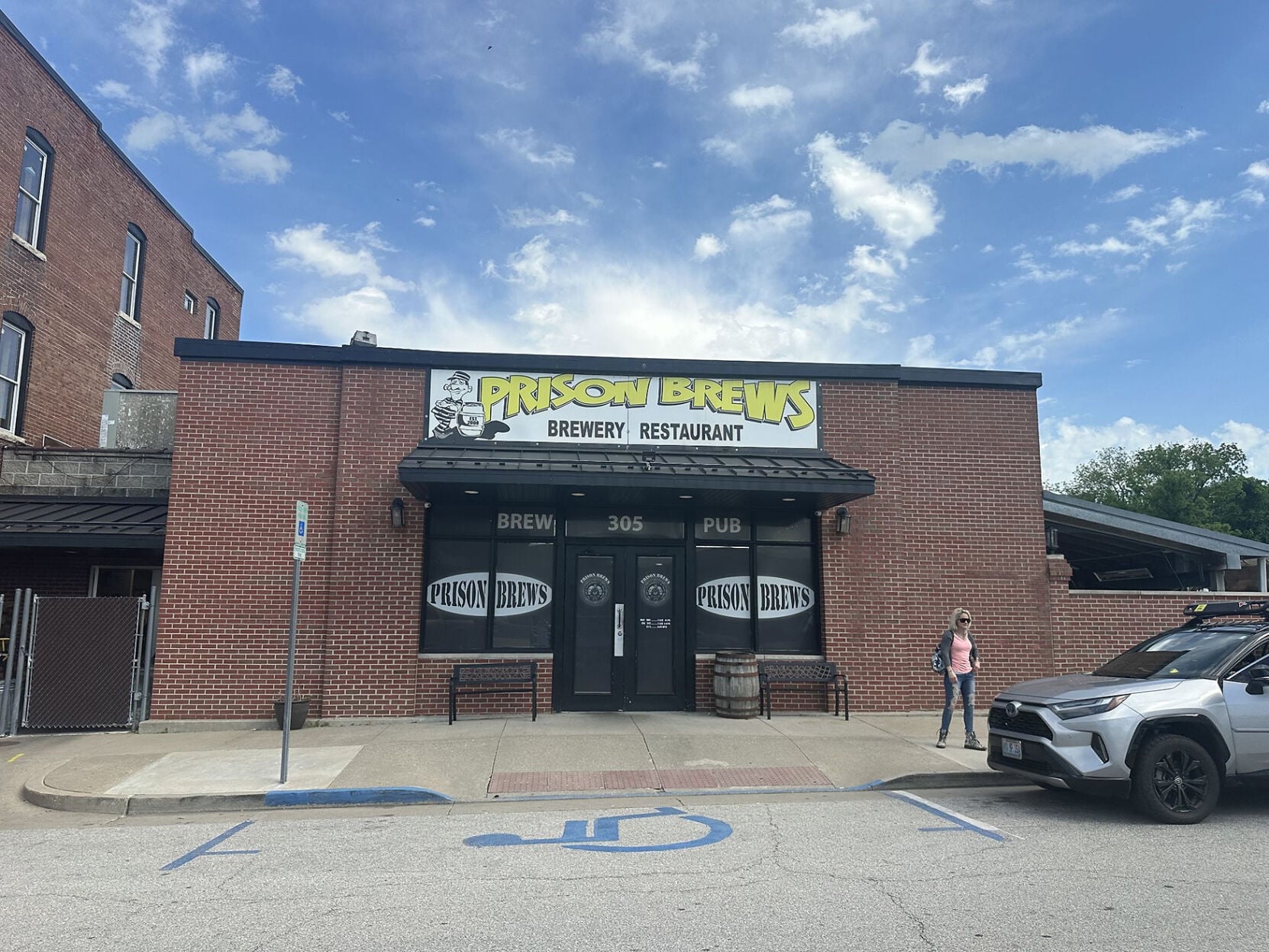columbiamissourian.com - Emerson Brooks and Josie Childers, Columbia Missourian - Prison Brews turns tourism into a thriving business in Jefferson City