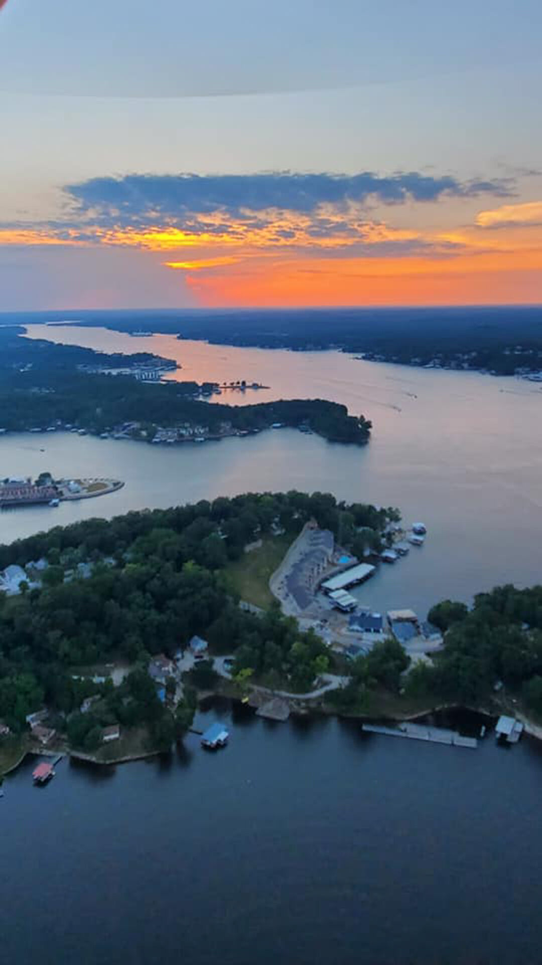 Lake Ozark Helicopters offers tours over the lake Central