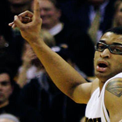 New Goggles Fit Moore S Role On Missouri Men S Basketball Team
