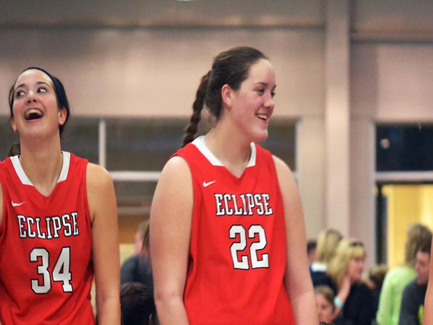 Sophie Cunningham Set For On Court Reunion With Alabama S Hannah