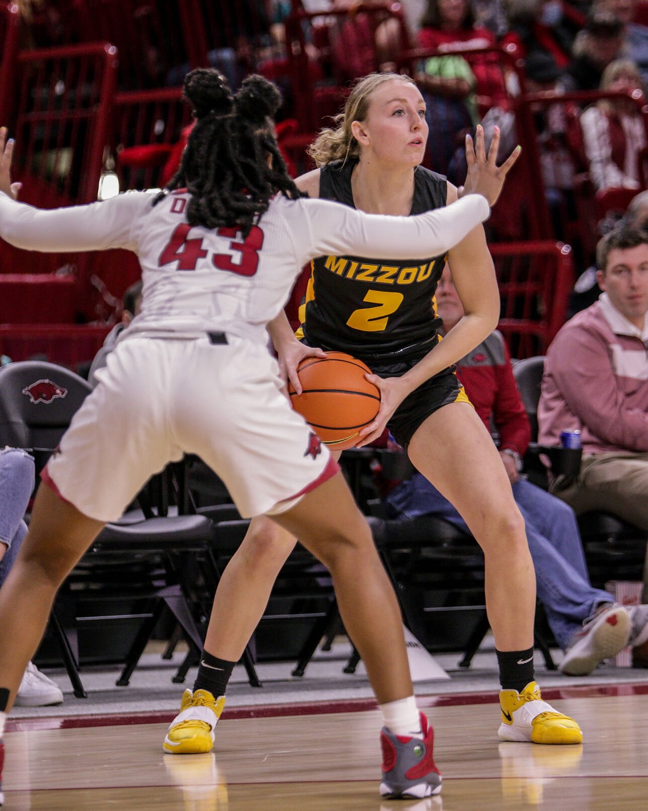 Missouri Tigers guard Sara-Rose Smith looks for an open teammate
