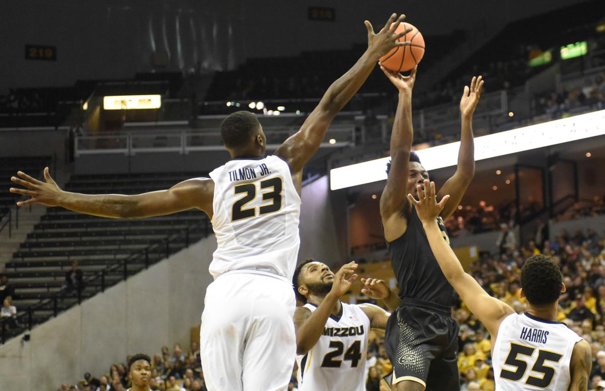 Tigers Stumble To Win Over Emporia State Mizzou Men S Basketball Columbiamissourian Com