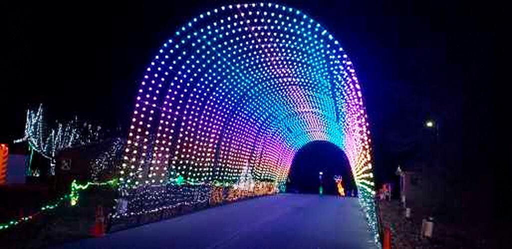 Longview Lake Christmas In The Park 2022 Annual 'Christmas In The Park' In Lee's Summit Attracts 200,000 Visitors |  Kansas City | Columbiamissourian.com