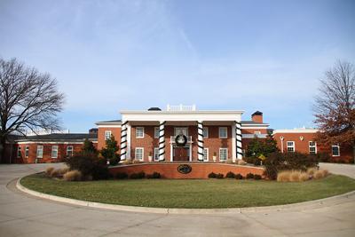 The Club At Old Hawthorne Wins Award For Reuse Of Former Estate Home News Columbiamissourian Com
