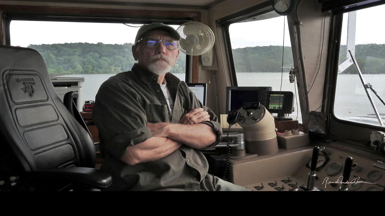 Zeldzaamheid Preventie Werkelijk Navigating to retirement: River pilot Reed Vonder Haar gets off the boat  after four decades | State News | columbiamissourian.com