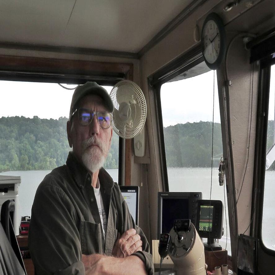 Navigating to retirement: River pilot Reed Vonder Haar gets off the boat  after four decades | State News | columbiamissourian.com