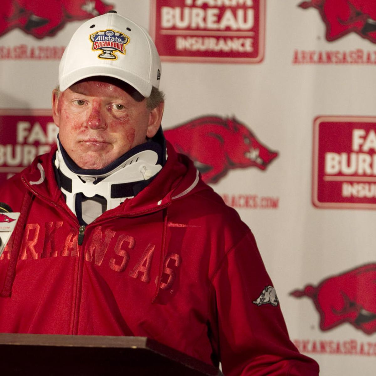 Arkansas football coach Bobby Petrino admits inappropriate relationship  after motorcycle accident | Sports 