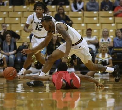 Tigers Start Slow Finish Strong In Exhibition Win Over Mules