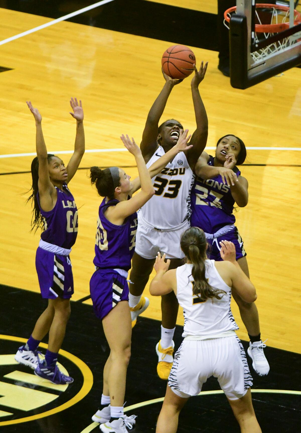 Strong Second Half Gives Missouri Women S Basketball A Season Opening Win Mizzou Women S Basketball Columbiamissourian Com