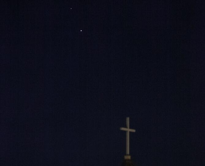 Jupiter And Saturn Will Align Tonight To Create A Rare Christmas Star Local Columbiamissourian Com