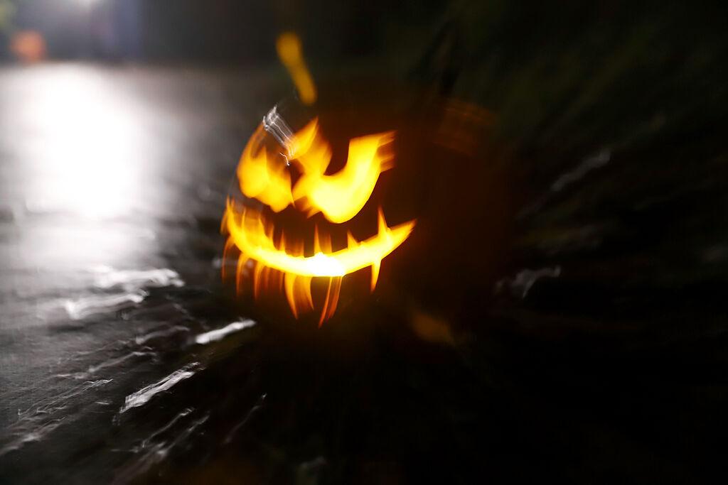 What time does trick or treating start in Columbia, MO? Local