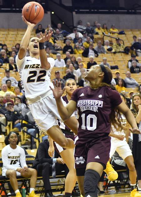 Jordan Roundtree Shoots Over Jamya Mingo Young Sports