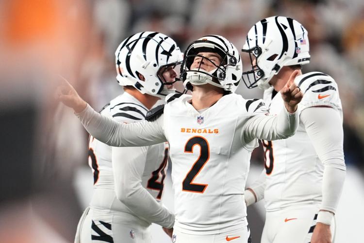 Flacco rallies Bengals past Rodgers and Steelers 33-31 in battle of 40-year  old QBs | Pro Sports | columbiamissourian.com