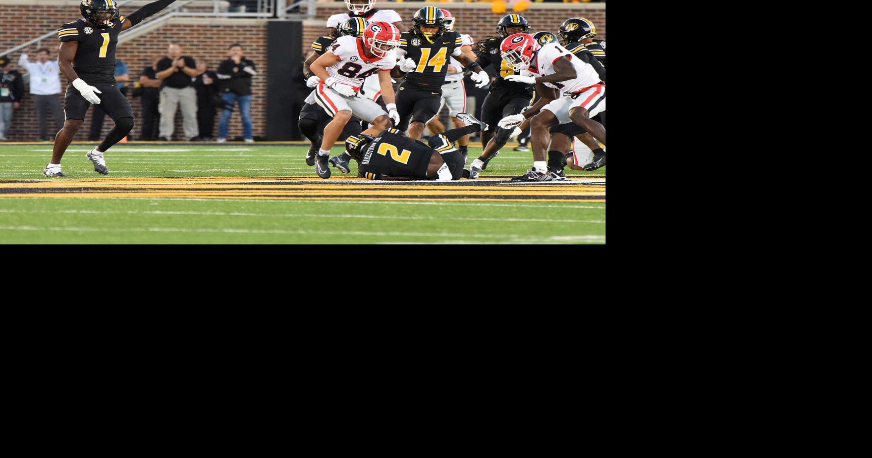 punch How Rakestraw and Carlies' friendship helps anchor