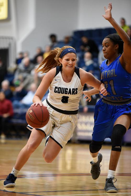 Alexis Uffmann A Columbia College Guard Attempts To Drive Down
