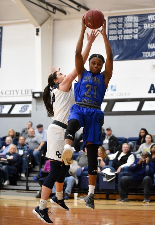 Central Baptist S Antoinette Shrepee Left Rebounds The Ball