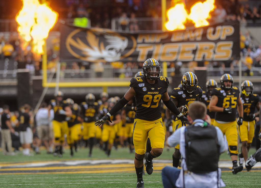 Notebook A Look Back At A Missouri Defensive End Covering A Running Back Depth Chart Updates Mizzou Football Columbiamissourian Com