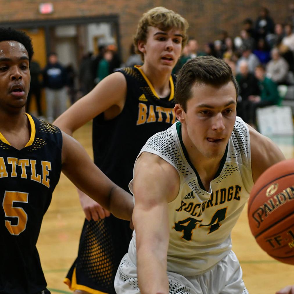 Rock Bridge Battle Boys Basketball Begin District Tournament Play Prep Sports Columbiamissourian Com He picks up the ball, pivots left then quickly back right to create space for an easy layup. rock bridge battle boys basketball