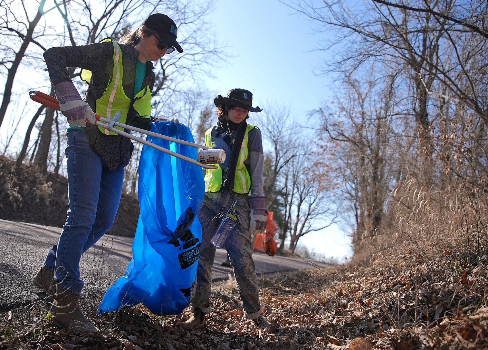 Missouri River cleanup hauls trash from Cooper's Landing Local