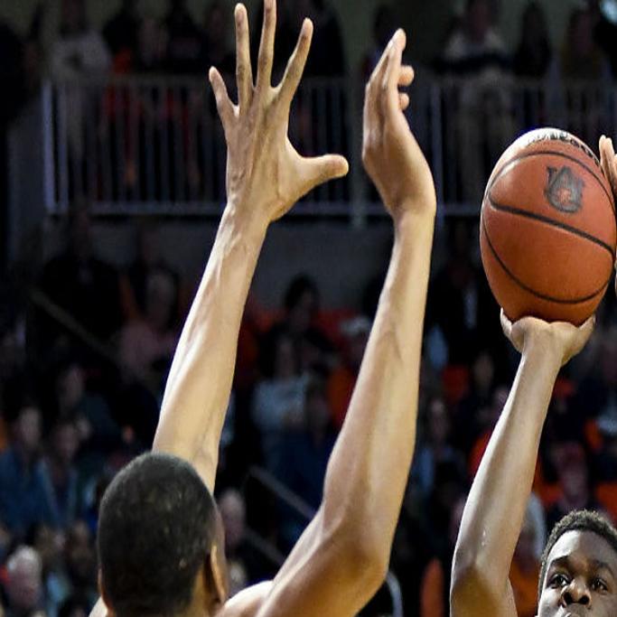 Sec In Review Auburn Hot Lsu Not As Title Fight Becomes A Three