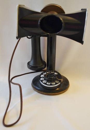 Jefferson Barracks Telephone Museum harks back to era of wall-mounted phones  and rotary dials, St Louis