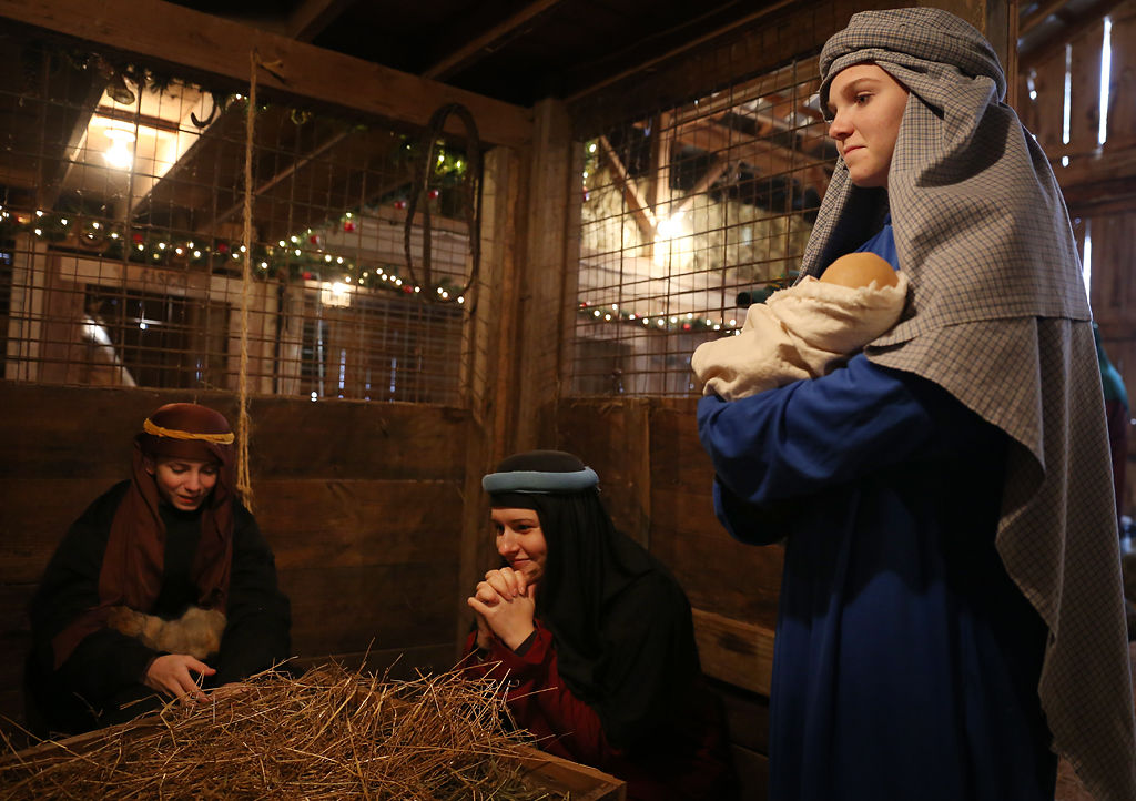 Marohl family shares Christmas story through live Nativity | Local ...