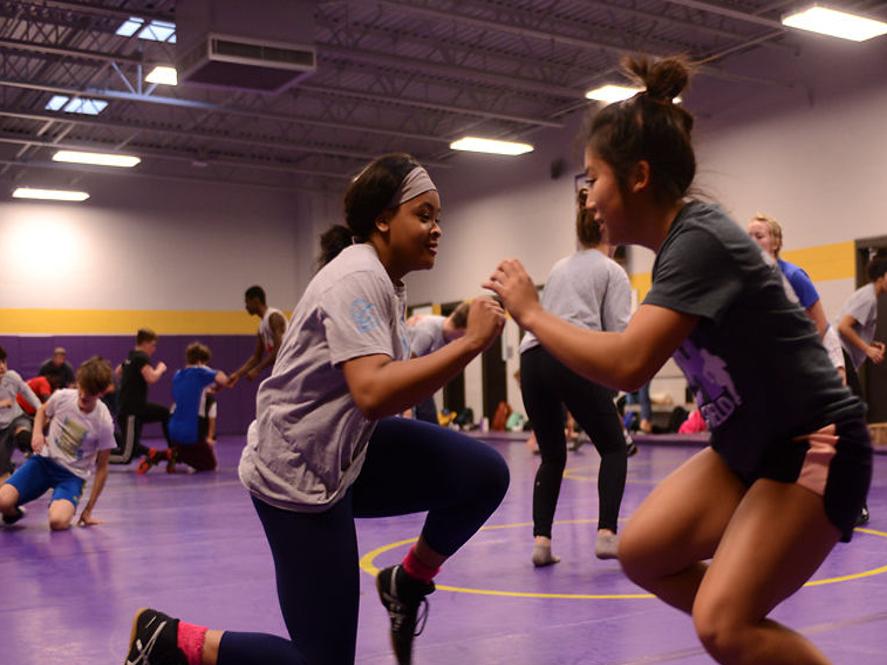 Girls Wrestling Missouri S Fastest Growing Sport You Didn T See Coming Prep Sports Columbiamissourian Com