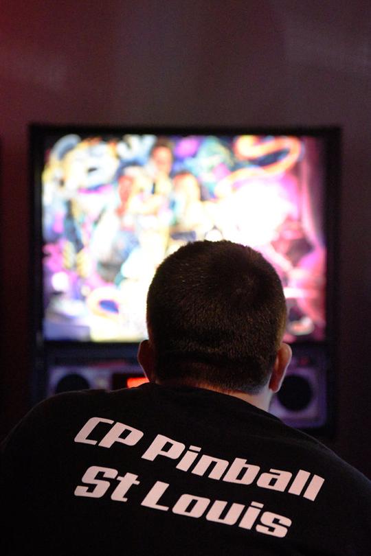 Revival of pinball launches top players, a prosperous business Local