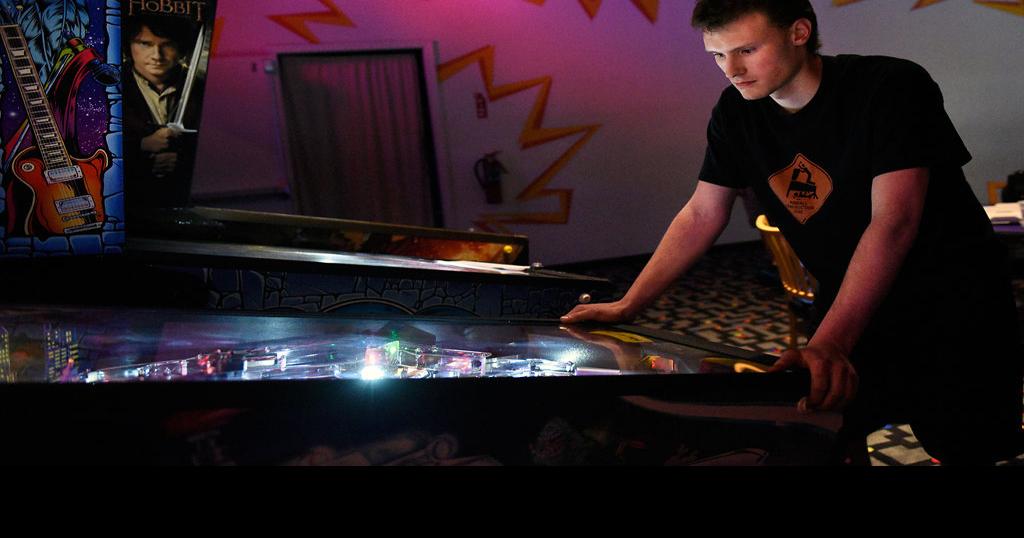 Revival of pinball launches top players, a prosperous business Local