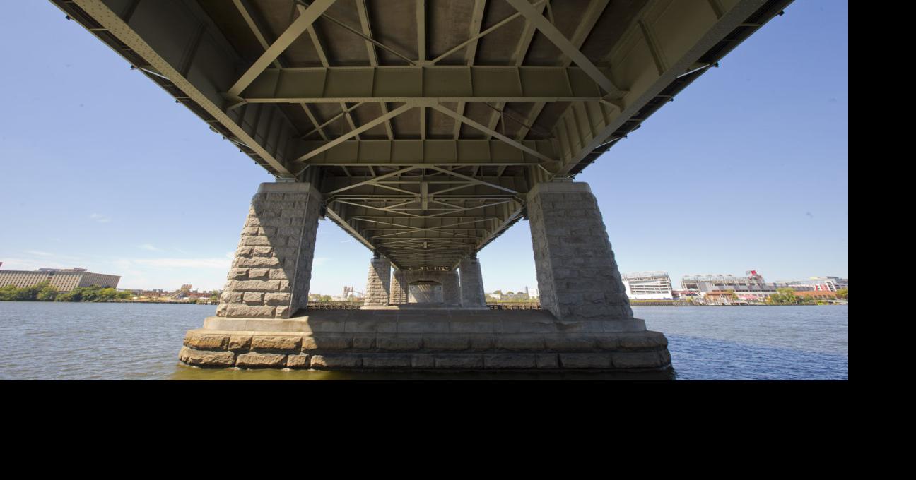 Many US bridges are old, risky and rundown | Local | columbiamissourian.com