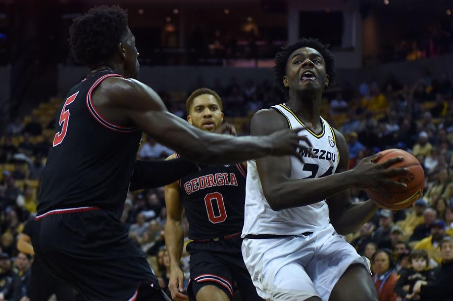 Like His Late Namesake Kobe Brown Growing Into Role As Missouri S