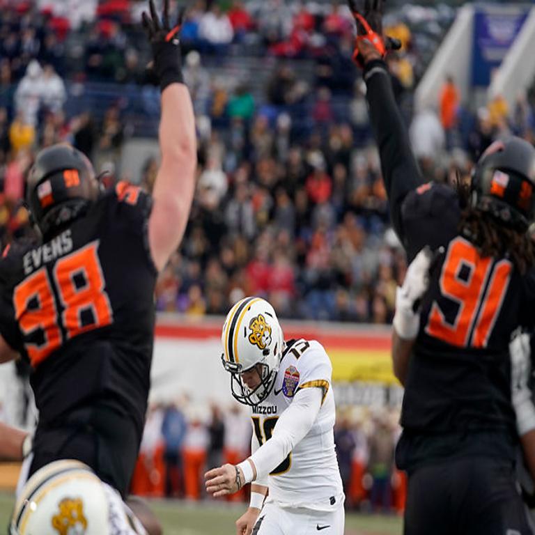 A Pitch Count For A Kicker Missouri S Tucker Mccann Is Trying It